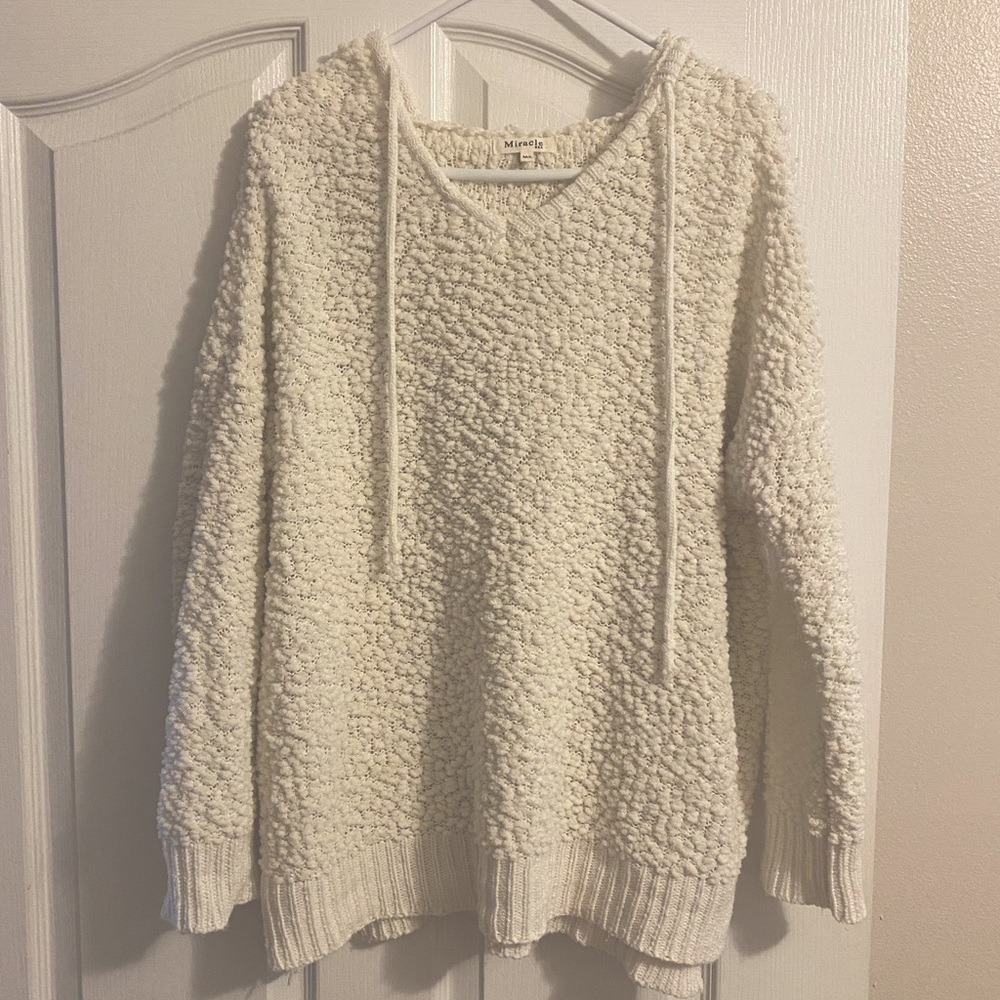 White Knitted Pullover - image 1